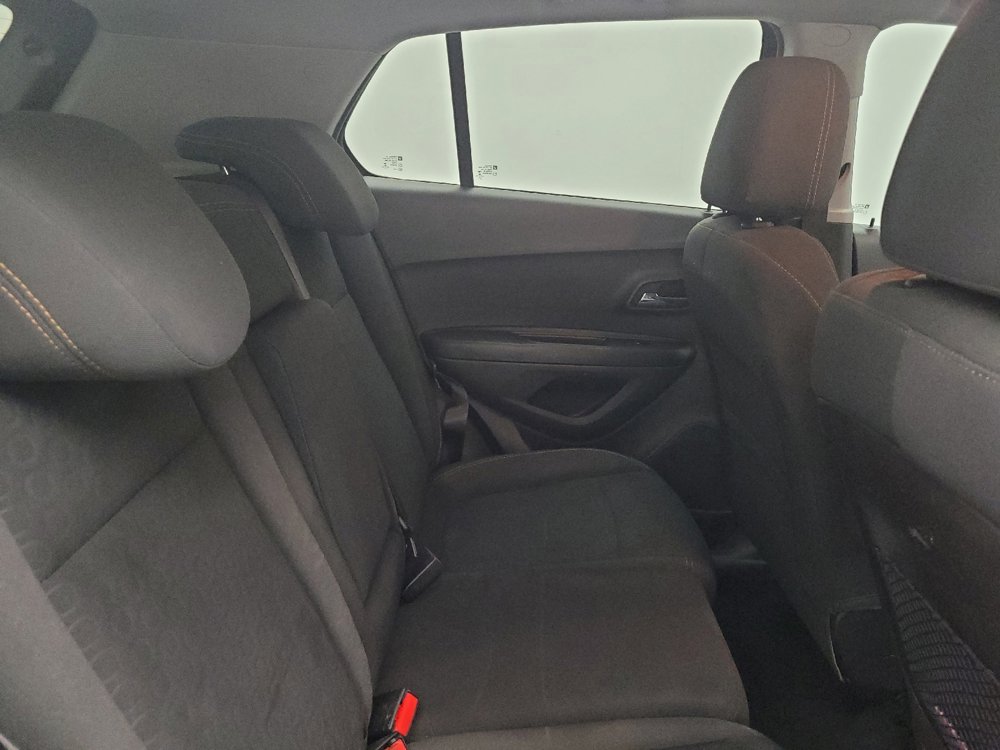 Used 2018 Chevrolet Trax LS w/ LPO, Protection Package FWD image 19