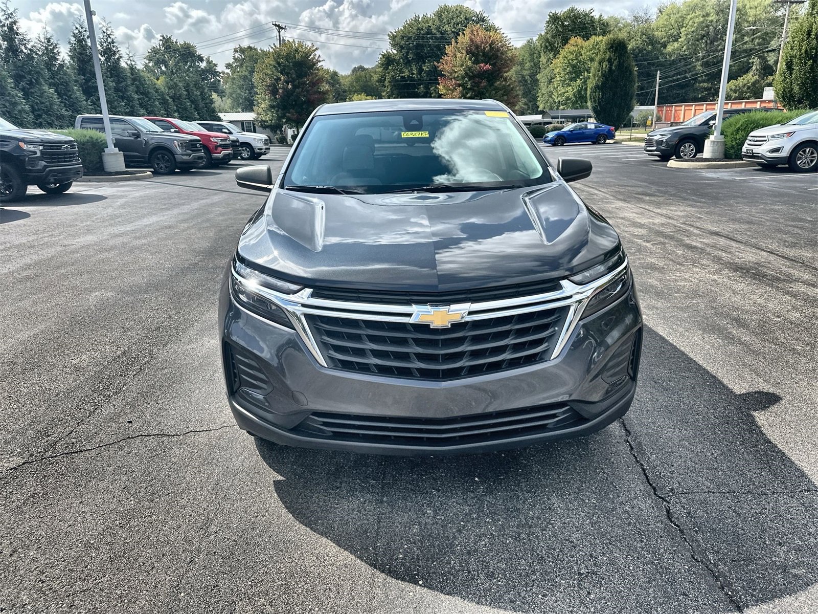 Used 2022 Chevrolet Equinox LS w/ LS Convenience Package image 3