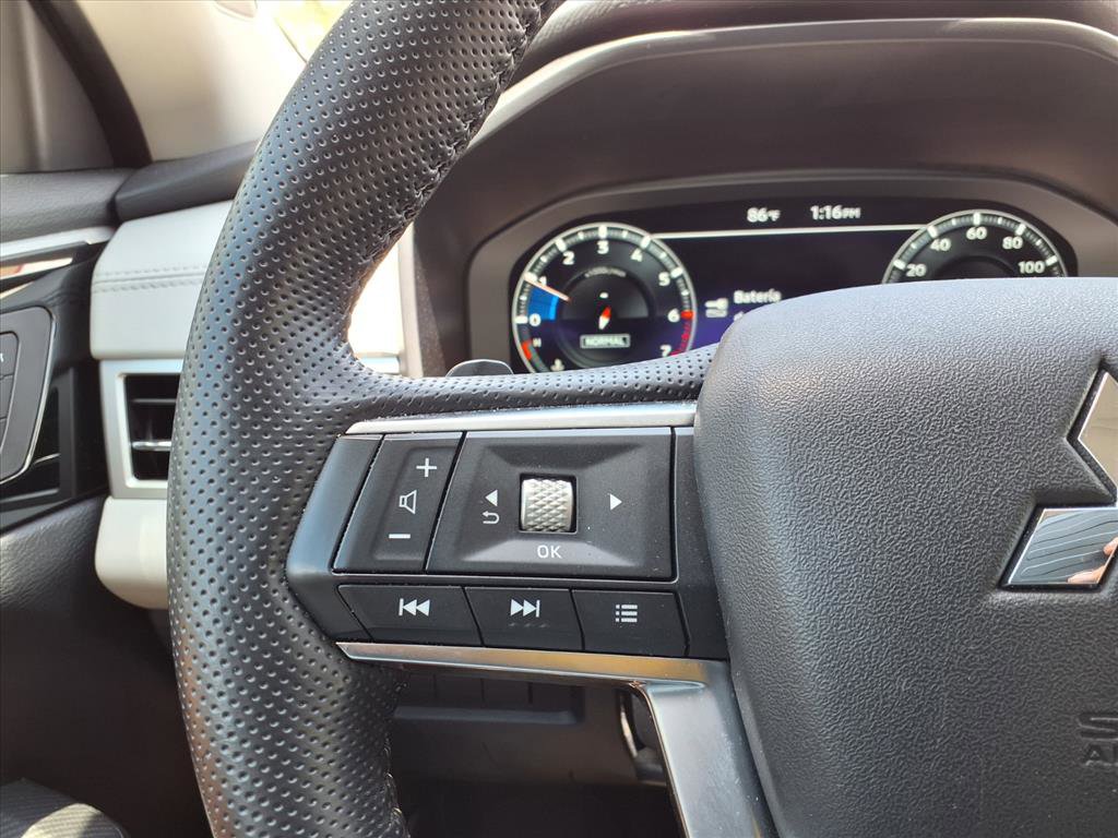 Used 2024 Mitsubishi Outlander SEL FWD image 17