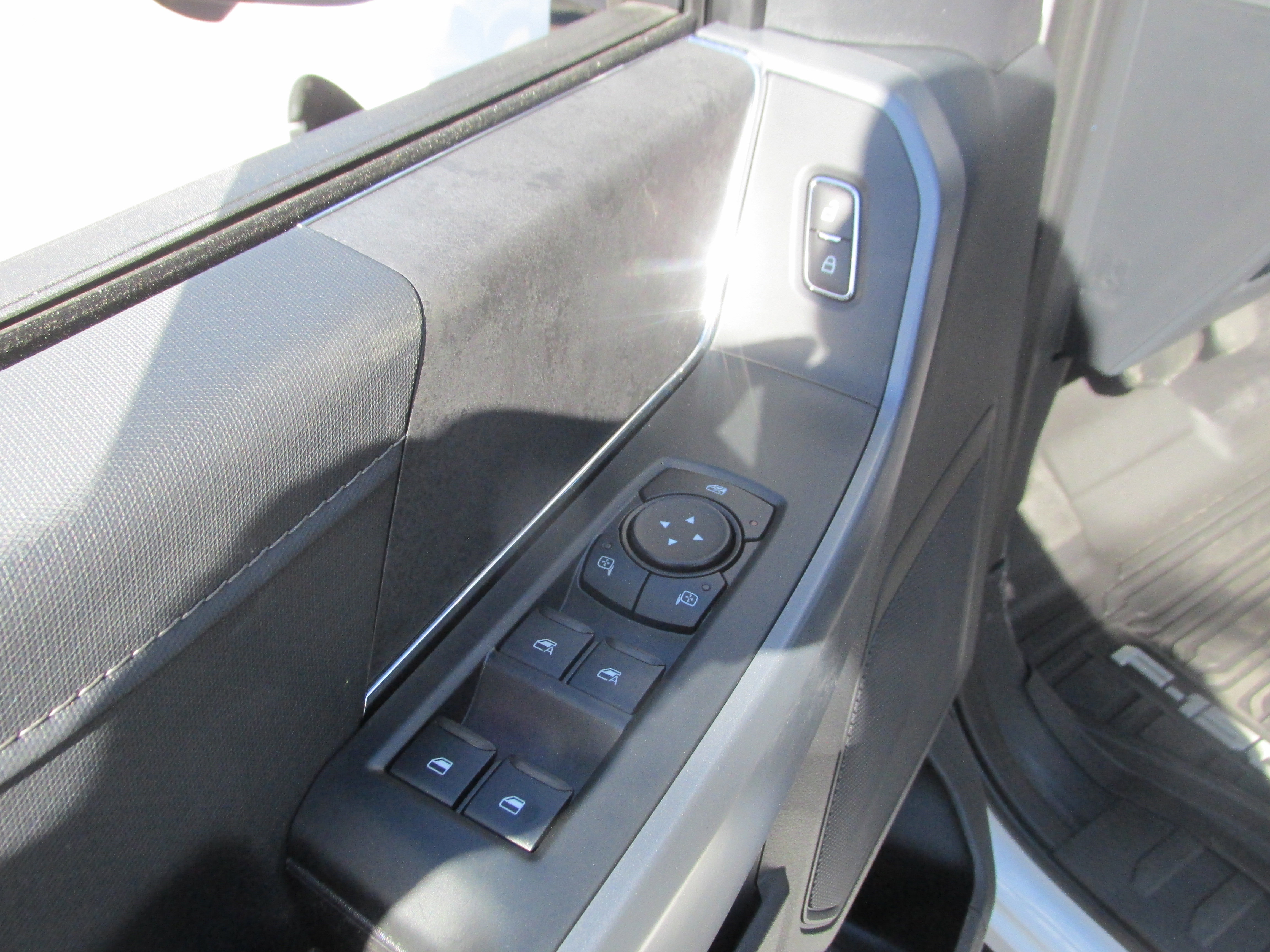 New 2026 Ford F150 XLT w/ Equipment Group 302A MID image 29