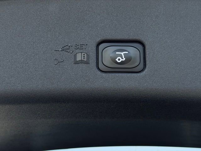 Used 2024 Lincoln Nautilus Reserve w/ Equipment Group 203A AWD/4WD image 13