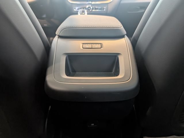 Used 2026 Volvo XC60 B5 Plus w/ Climate Package AWD/4WD image 26