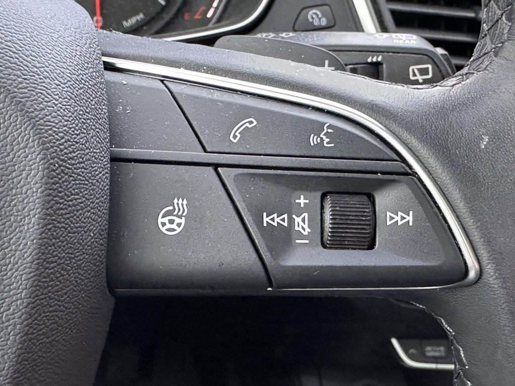Used 2023 Audi Q5 2.0T Premium w/ Convenience Package image 23