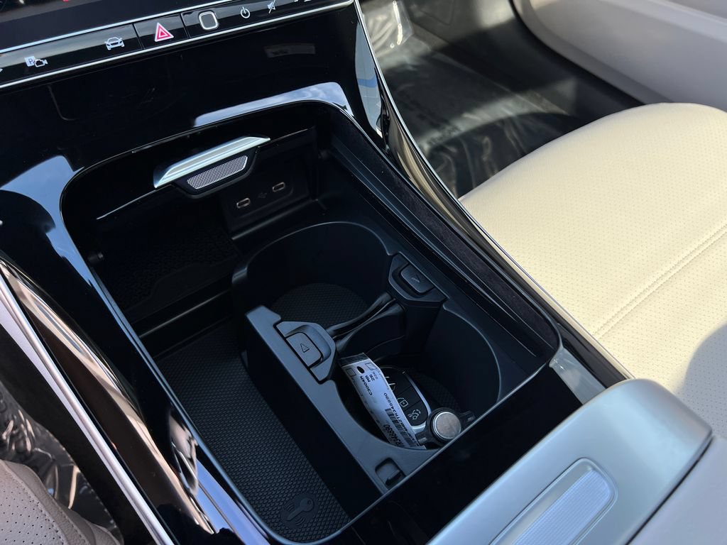 New 2026 Mercedes-Benz C 300 4MATIC Sedan image 23