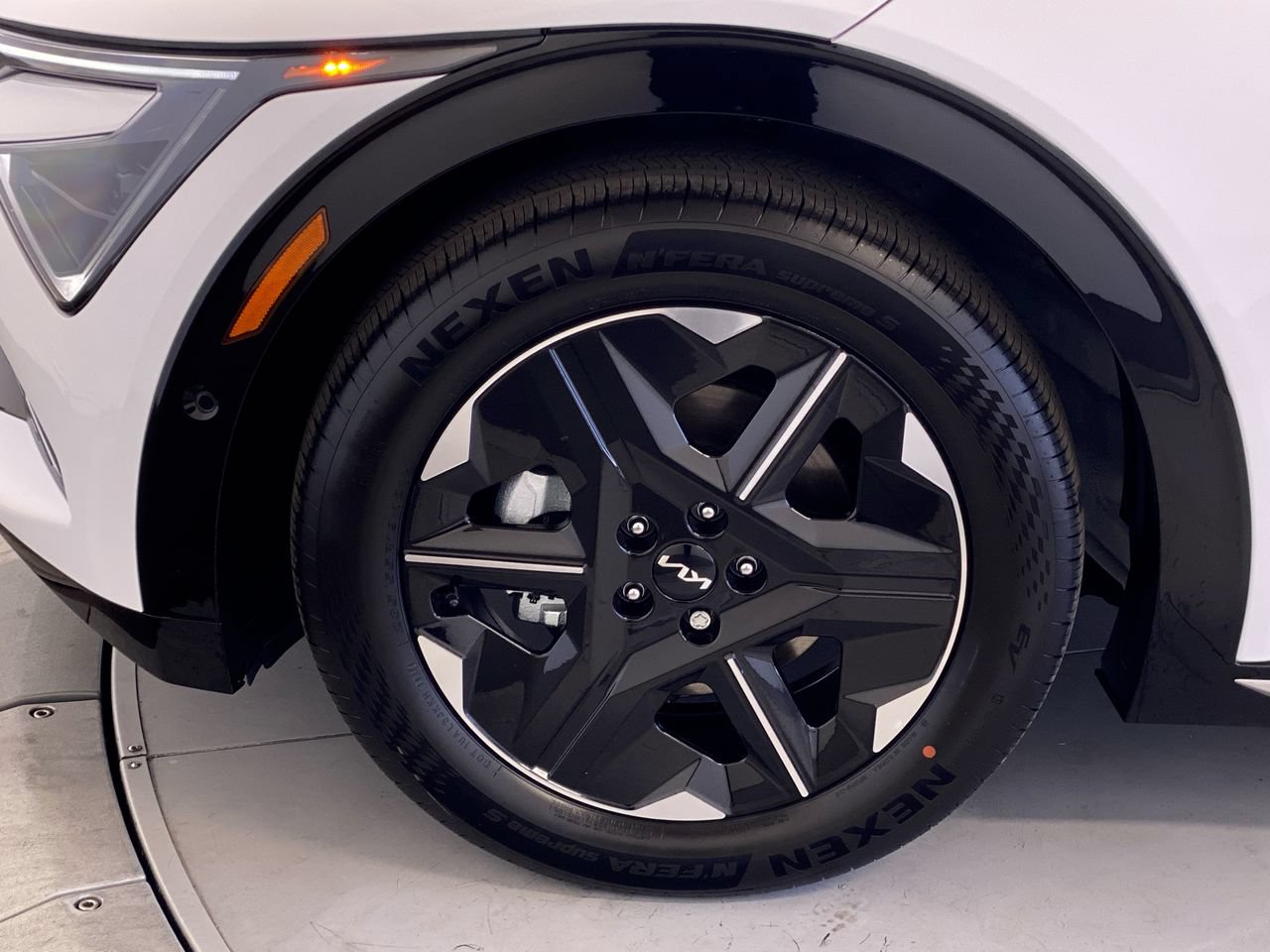 New 2026 Kia EV6 Wind RWD image 12
