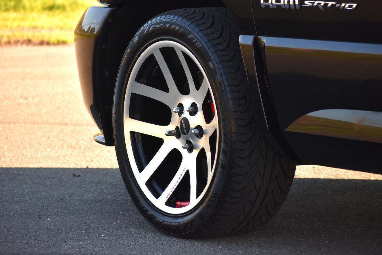 Used 2005 Dodge Ram 1500 Truck 2WD Quad Cab image 24