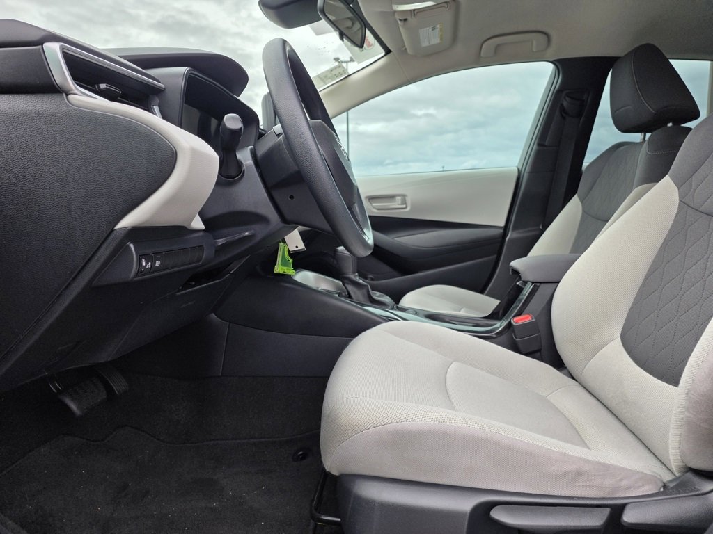 Used 2022 Toyota Corolla LE image 10