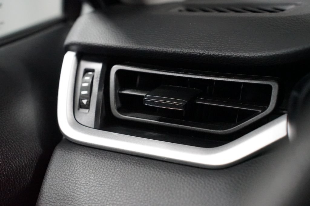 Certified 2025 Toyota RAV4 XLE FWD image 25