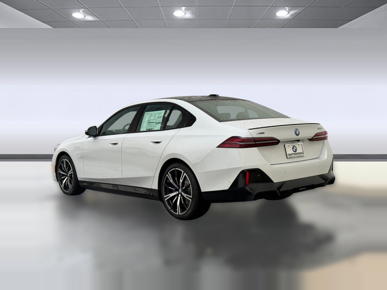 New 2026 BMW 550e xDrive AWD/4WD image 3
