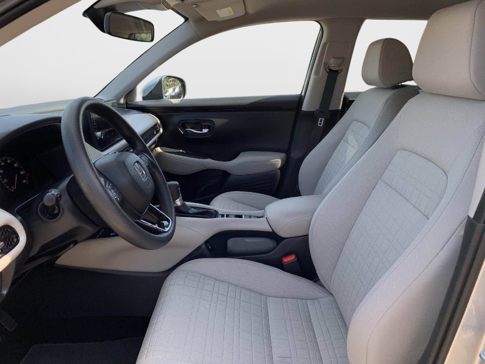 Certified 2026 Honda HR-V LX image 11