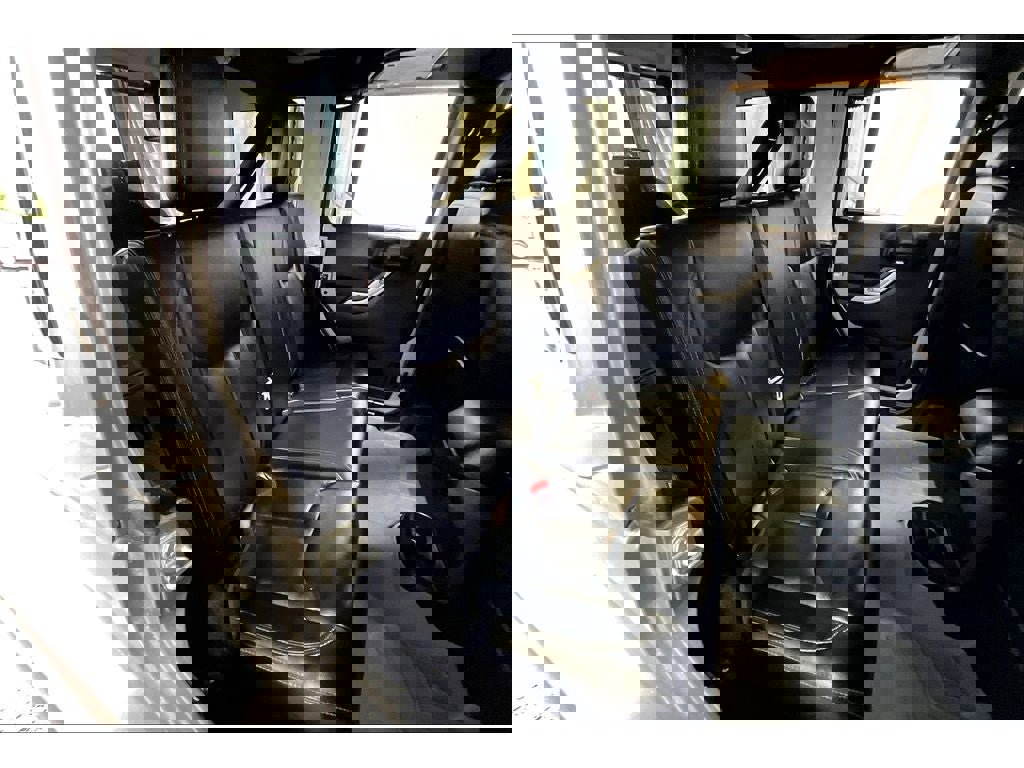 Used 2016 Jeep Wrangler Unlimited Sahara w/ Connectivity Group image 26