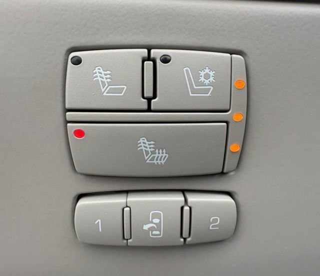 Used 2010 Cadillac DTS Premium w/ Driver Awareness Package image 13