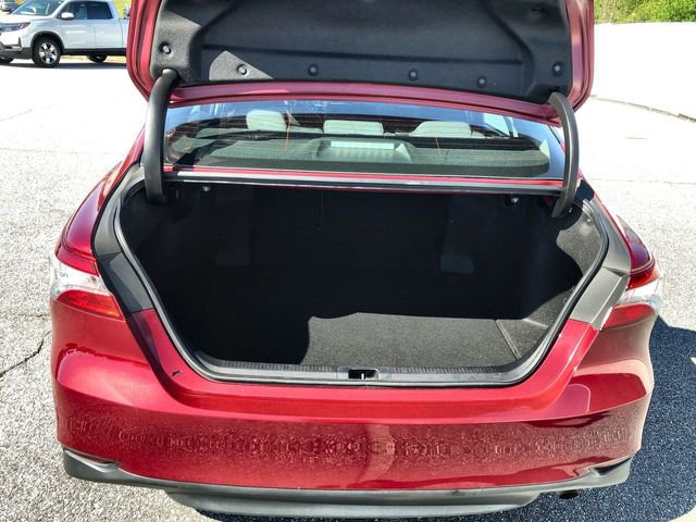 Used 2020 Toyota Camry LE FWD image 10
