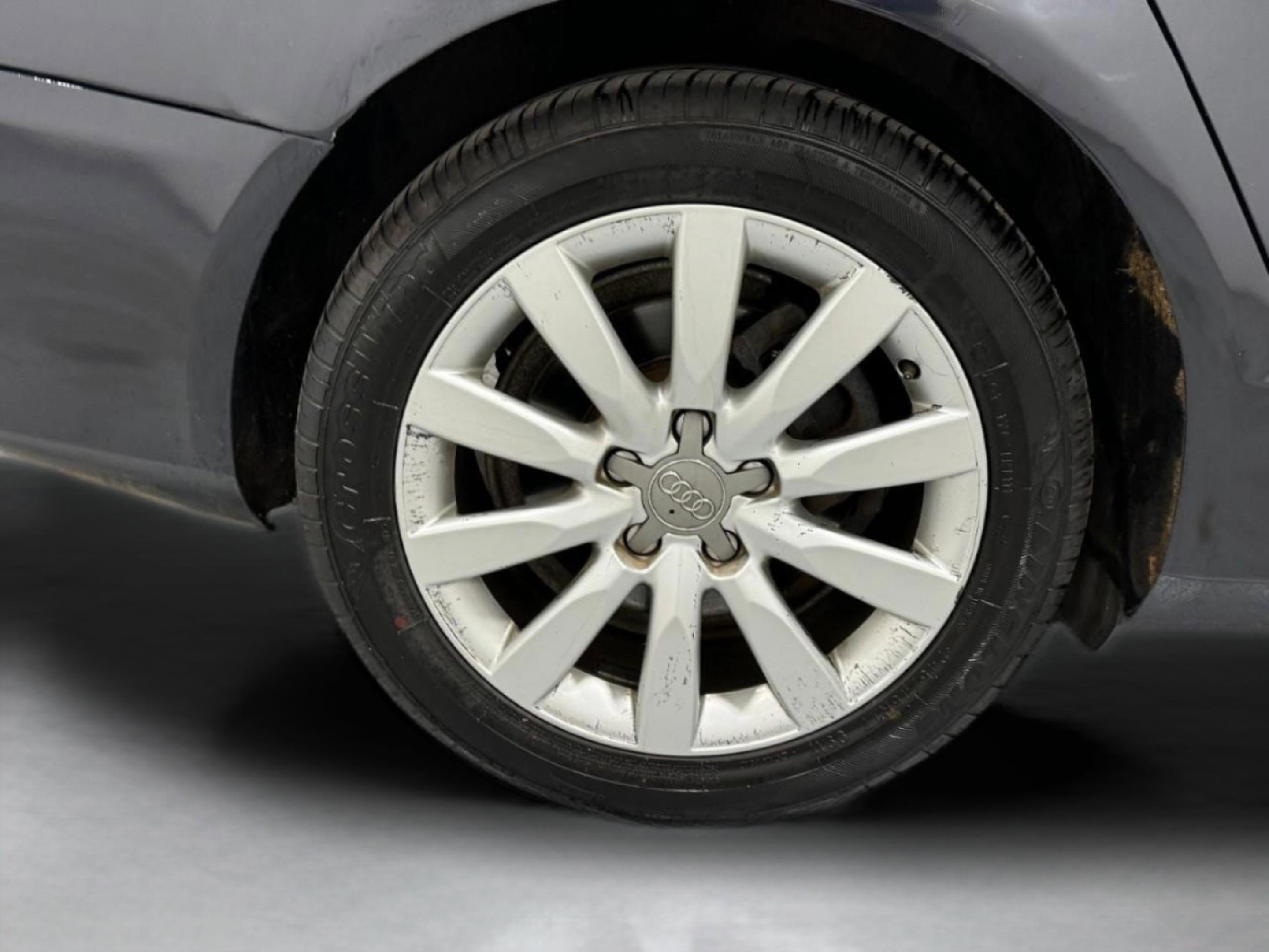 Used 2012 Audi A4 2.0T Premium w/ Convenience Pkg image 8