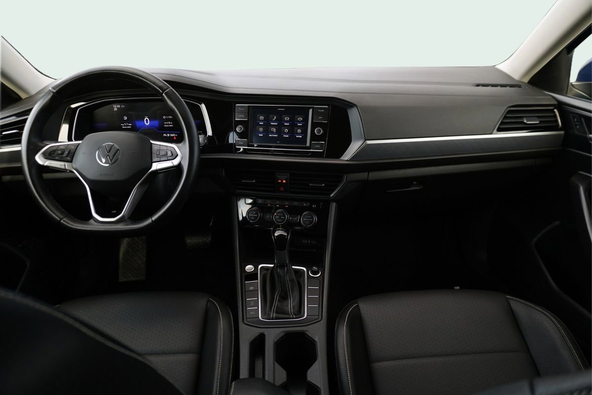 Used 2024 Volkswagen Jetta SE image 20