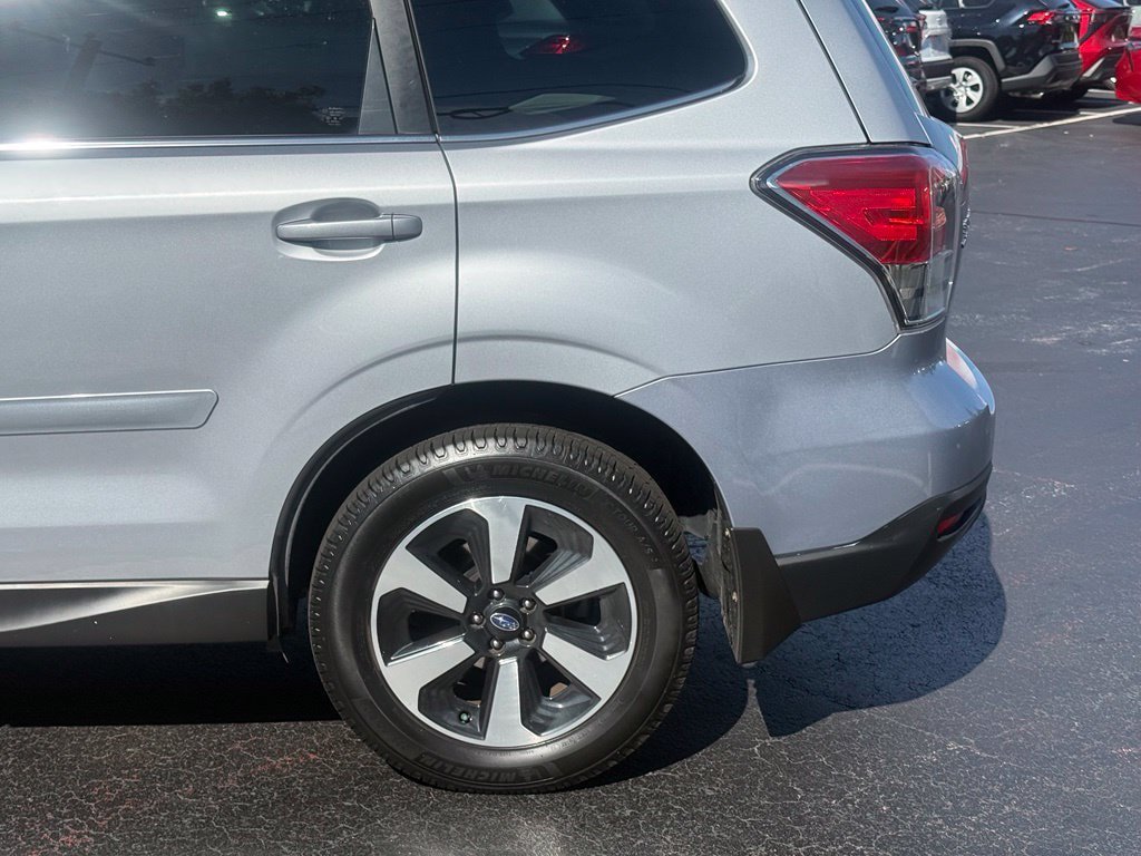 Used 2018 Subaru Forester 2.5i Limited AWD/4WD image 4