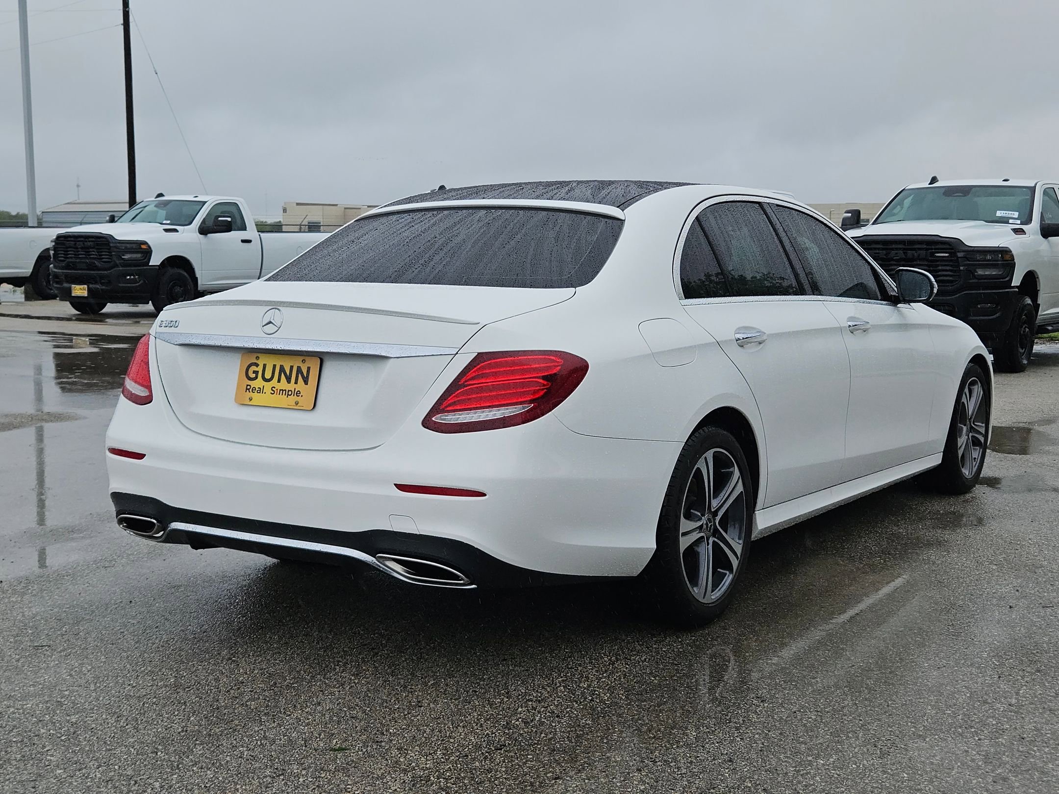 Used 2020 Mercedes-Benz E 350 Sedan image 3
