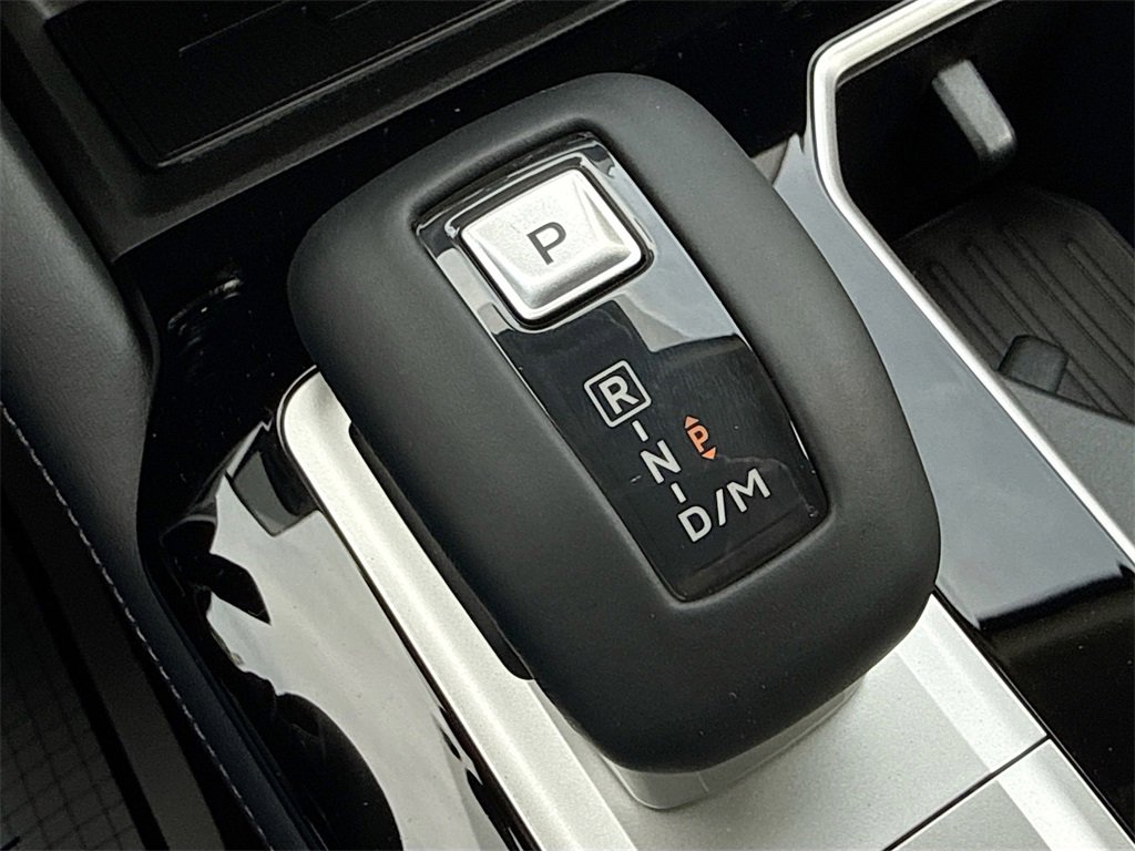 New 2026 Mitsubishi Outlander SE image 17