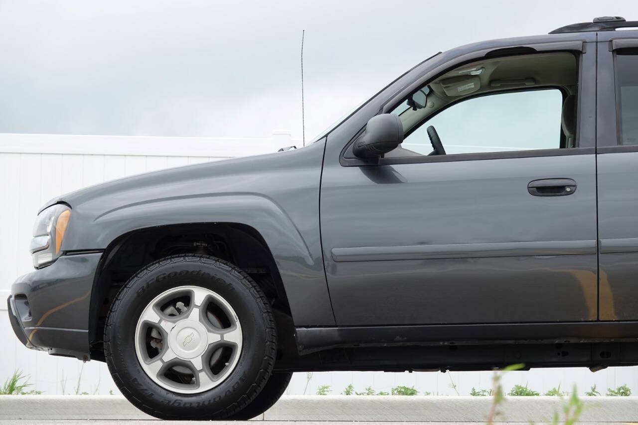 Used 2007 Chevrolet TrailBlazer LS w/ LS Preferred Equipment Group AWD/4WD image 11