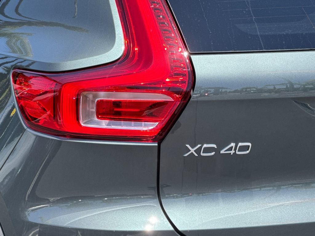 New 2026 Volvo XC40 B5 Core w/ Protection Package Premier AWD/4WD image 26