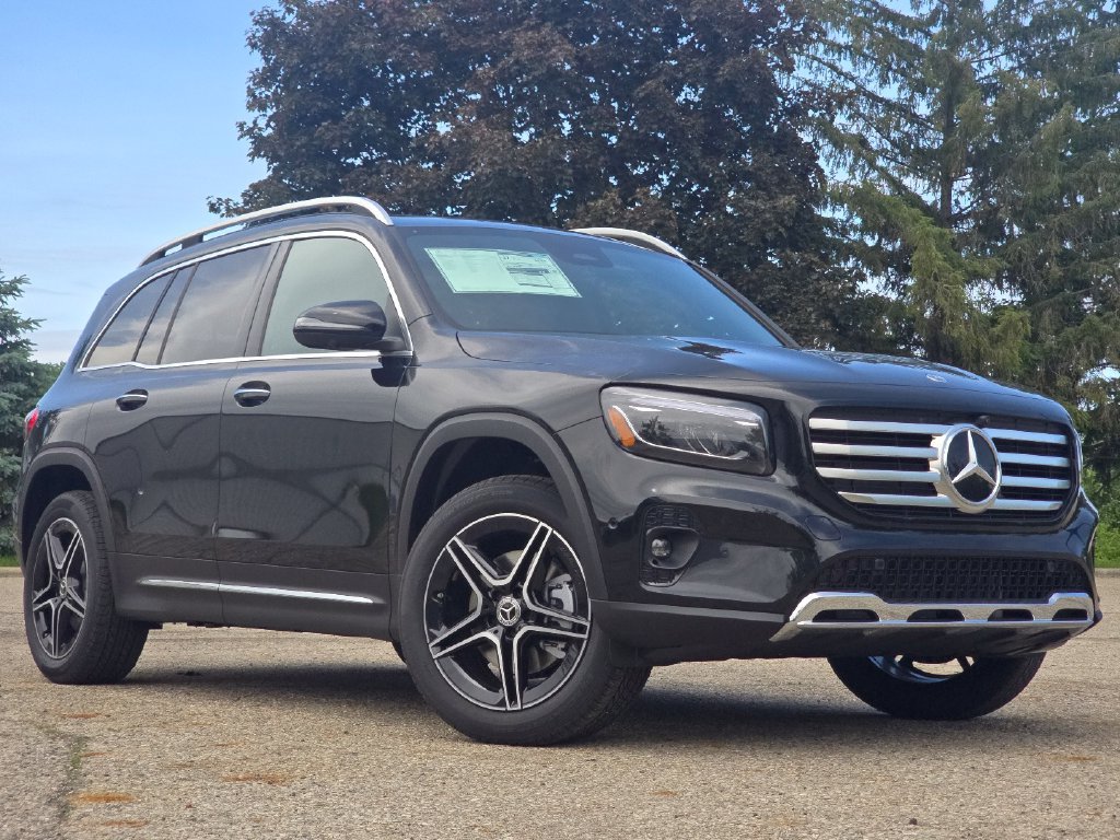 New 2026 Mercedes-Benz GLB 250 4MATIC image 2