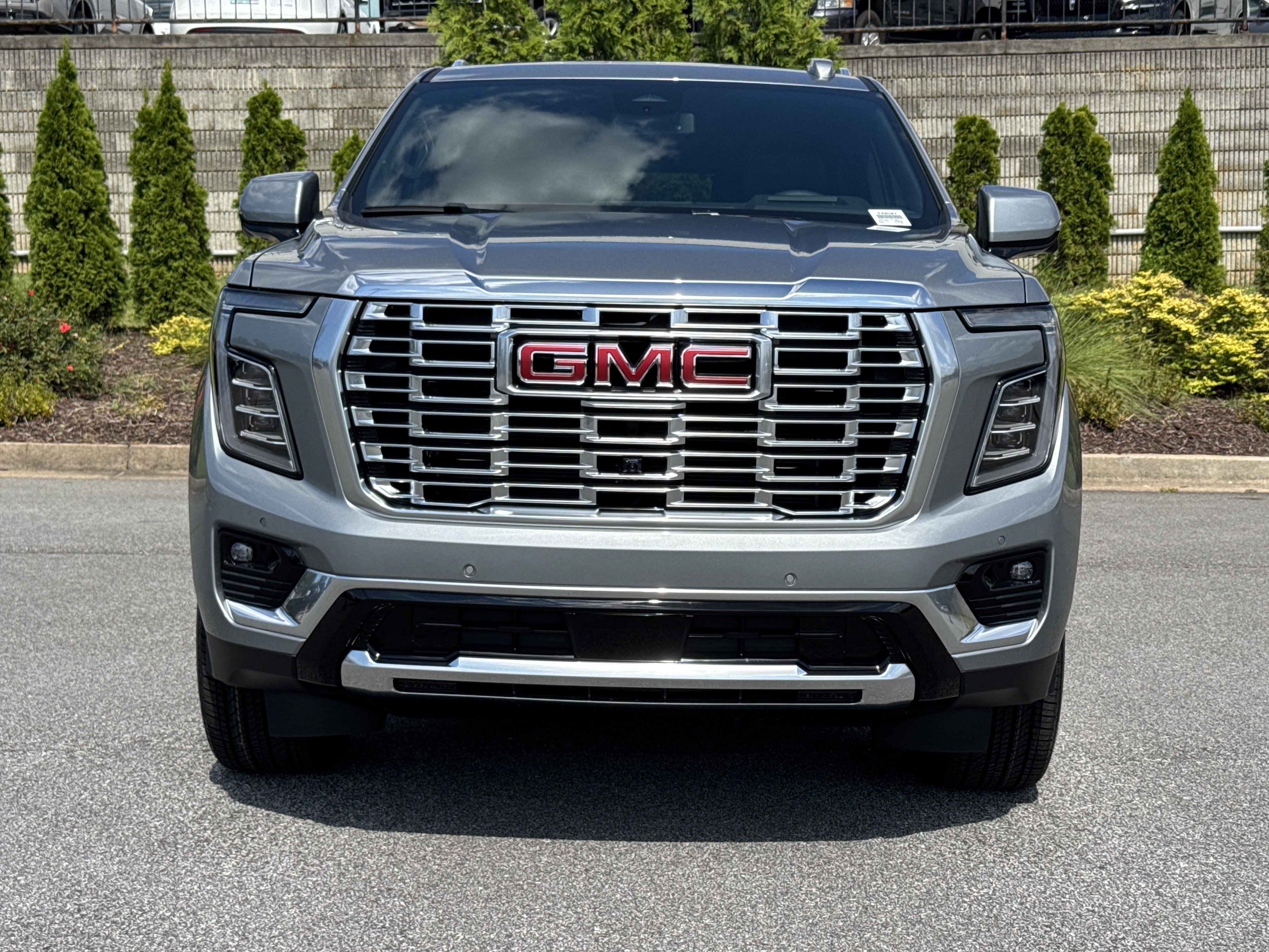 New 2026 GMC Yukon XL Denali w/ Sun & Power Step Package AWD/4WD image 3