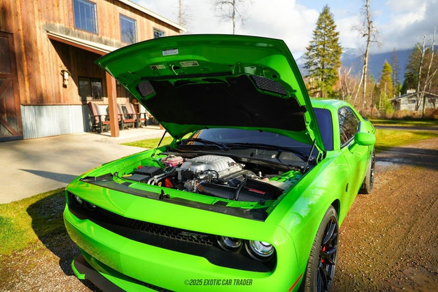 Used 2017 Dodge Challenger SRT Hellcat image 15