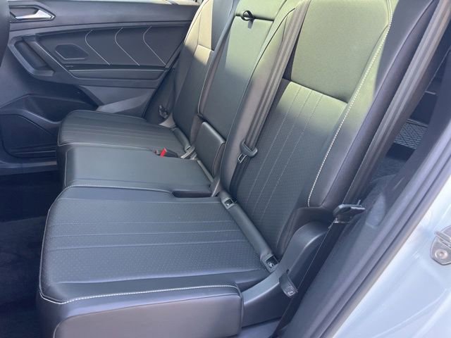 Certified 2023 Volkswagen Tiguan SE R-Line image 34
