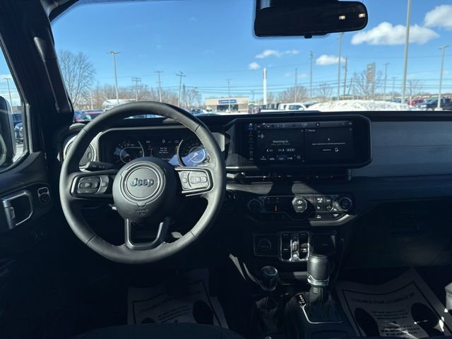 Used 2024 Jeep Gladiator Sport image 10