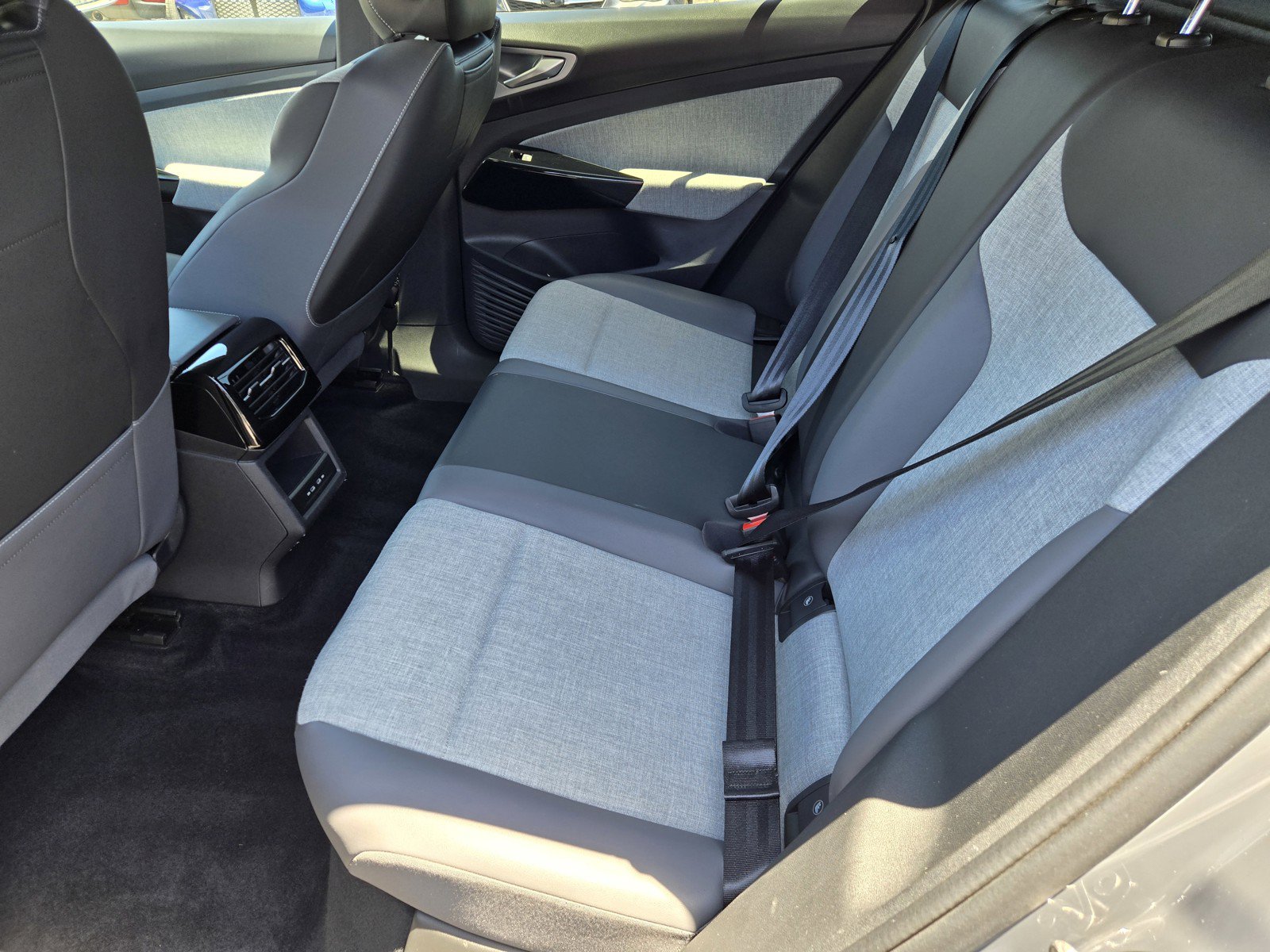 Used 2023 Volkswagen ID.4 Pro RWD image 11
