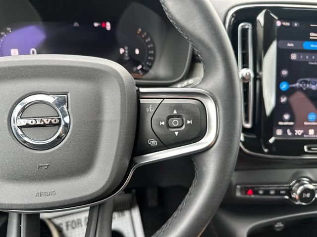 Used 2023 Volvo XC40 B4 Core w/ Convenience Package FWD image 22