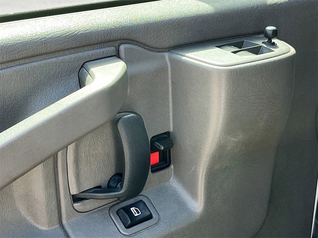 Used 2024 Chevrolet Express 2500 w/ Driver Convenience Package image 17