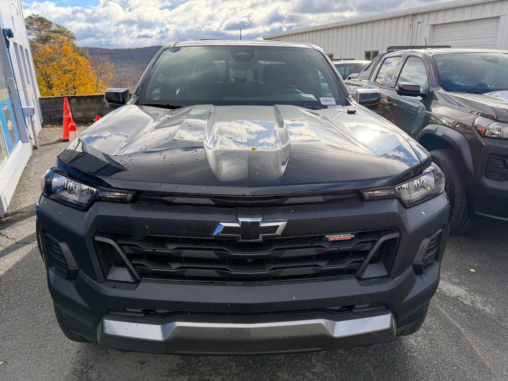 New 2025 Chevrolet Colorado Trail Boss w/ Midnight Edition image 5