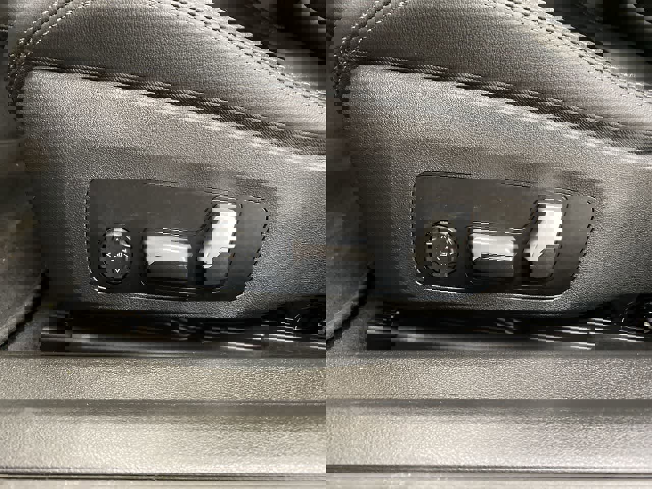 Used 2023 BMW 230i xDrive Coupe w/ Premium Package image 14