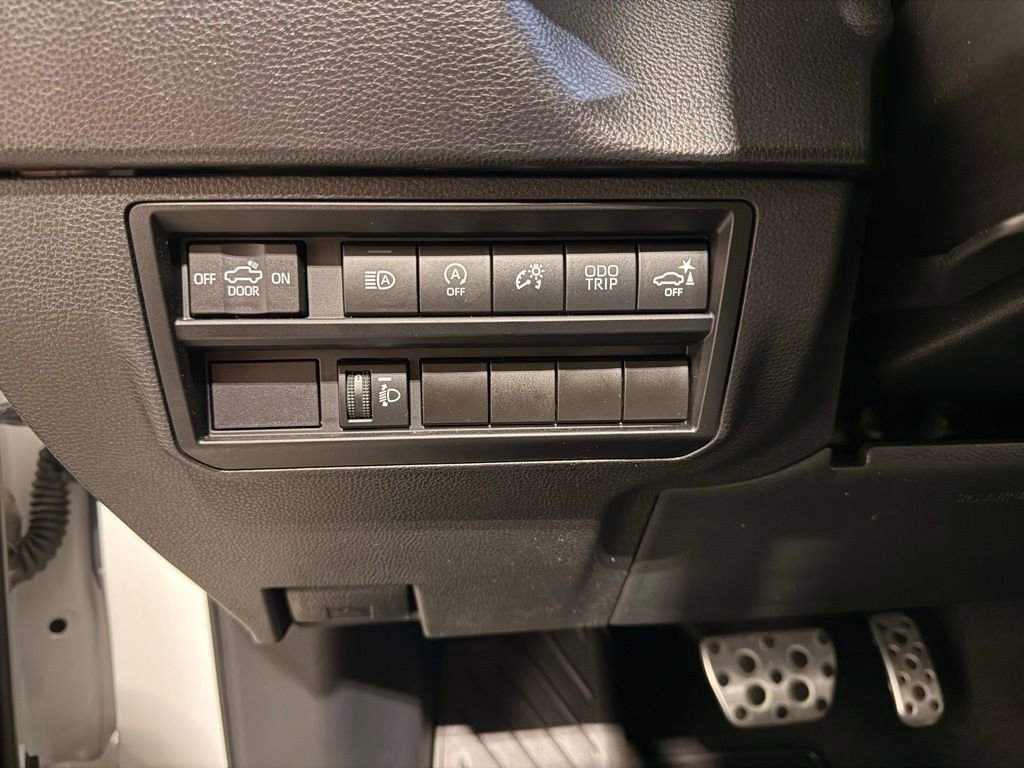 Used 2022 Toyota Tundra SR5 w/ TRD Sport Premium Package AWD/4WD image 15
