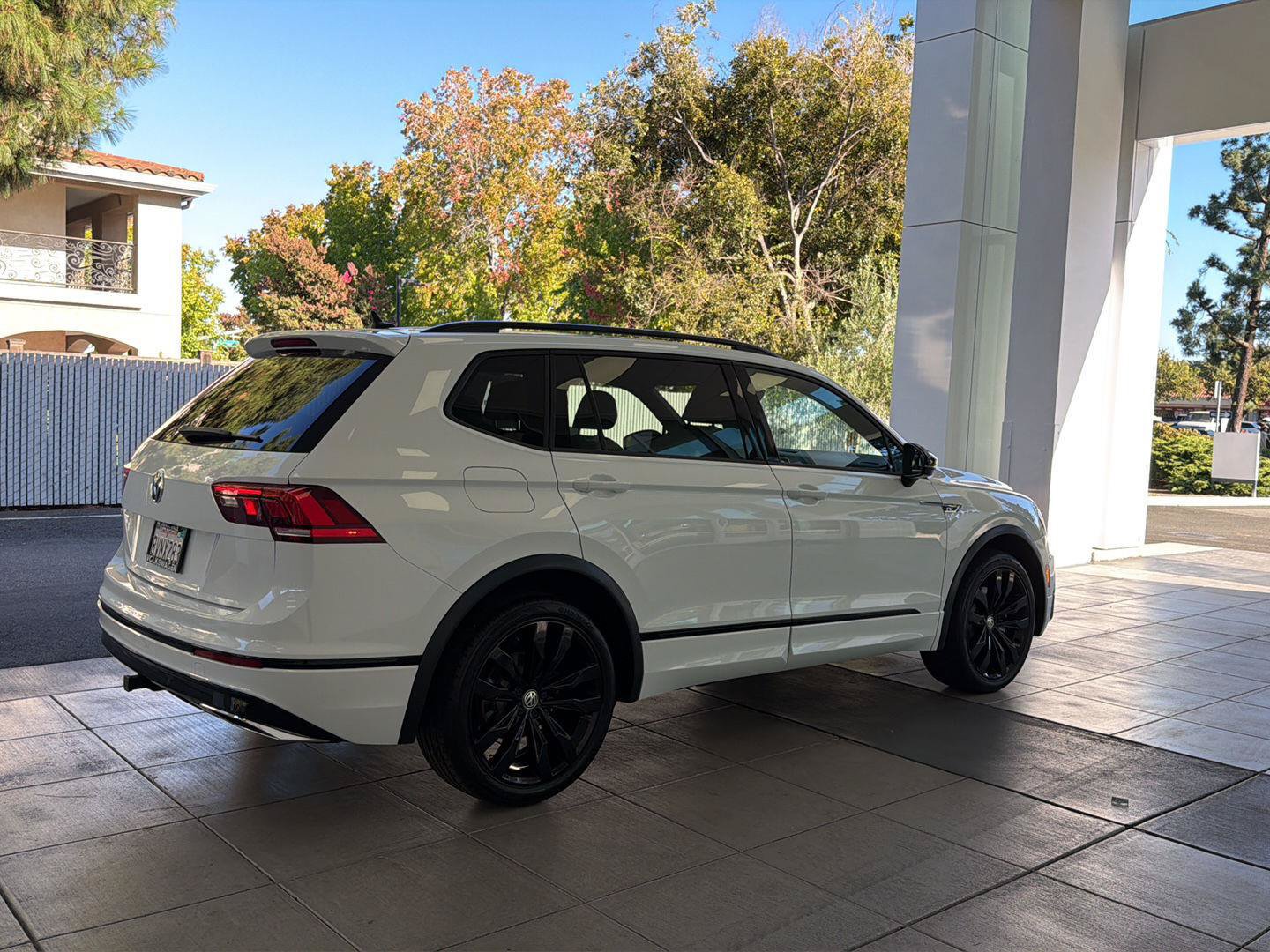 Certified 2021 Volkswagen Tiguan SE R-Line FWD image 5
