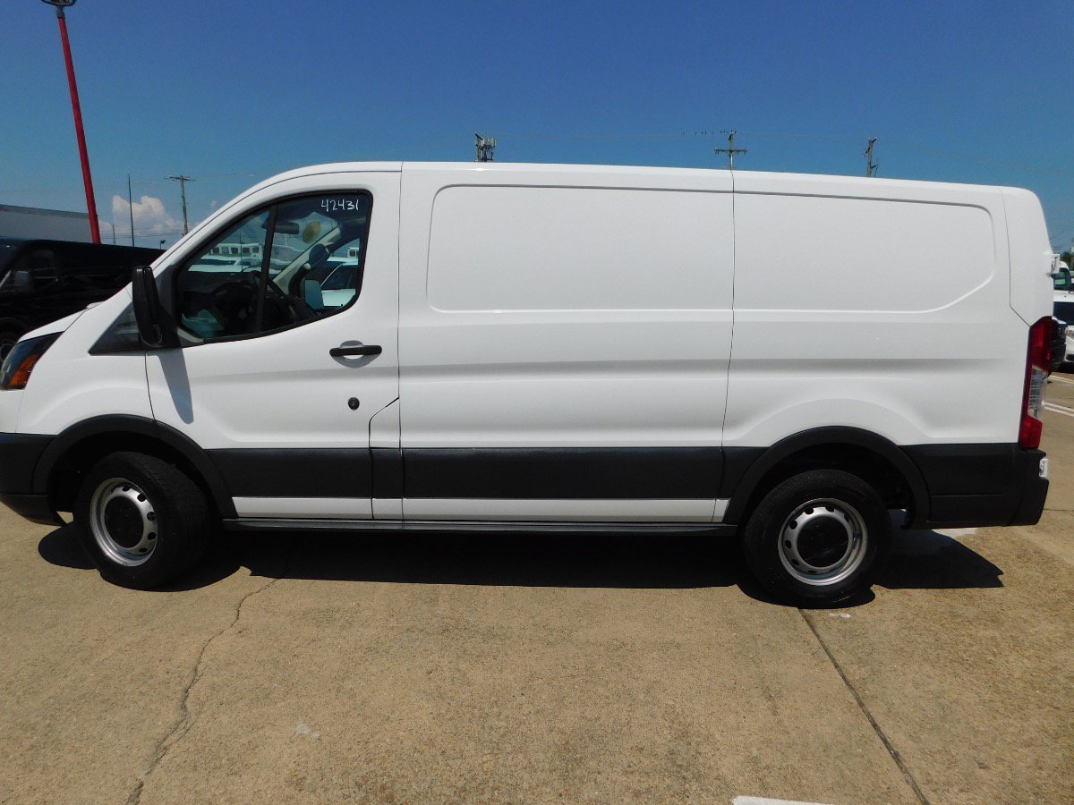 Used 2018 Ford Transit 150 130 Low Roof RWD image 4