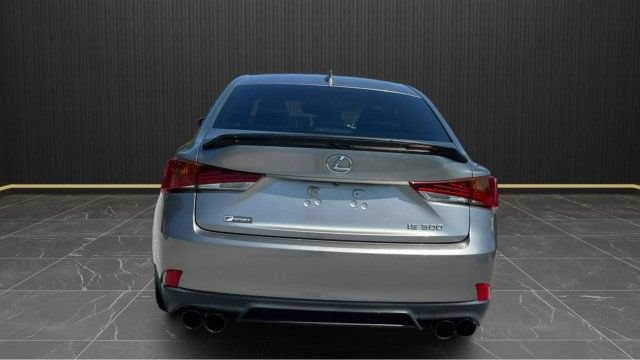 Used 2018 Lexus IS 300 F Sport w/ F Sport Package RWD image 4