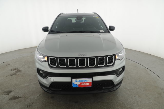 New 2026 Jeep Compass Latitude image 2