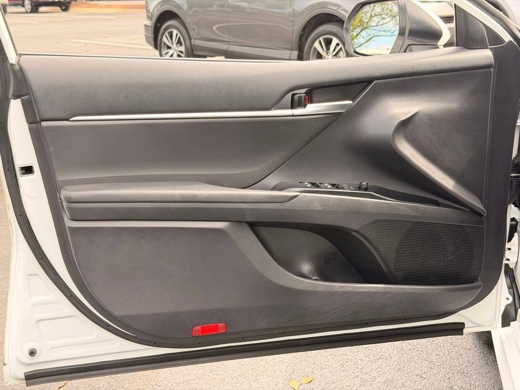 Used 2020 Toyota Camry LE FWD image 24