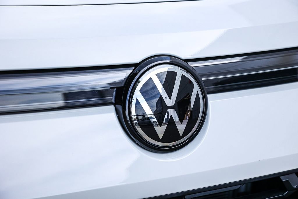 New 2026 Volkswagen Tiguan SE image 15