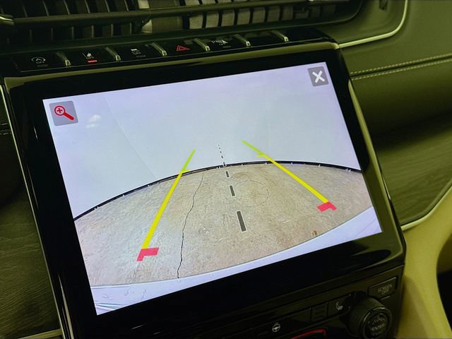 Used 2024 Jeep Grand Cherokee Limited image 18