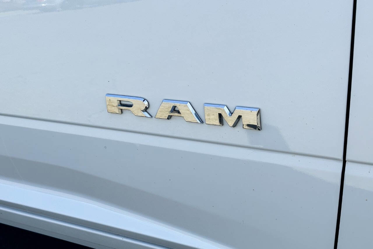 Used 2020 RAM 2500 Big Horn w/ Level 1 Equipment Group AWD/4WD image 13