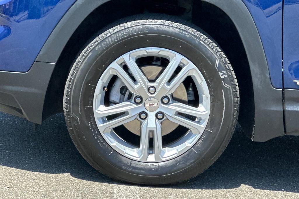 Used 2022 GMC Terrain SLE w/ LPO, Floor Liner Package image 13