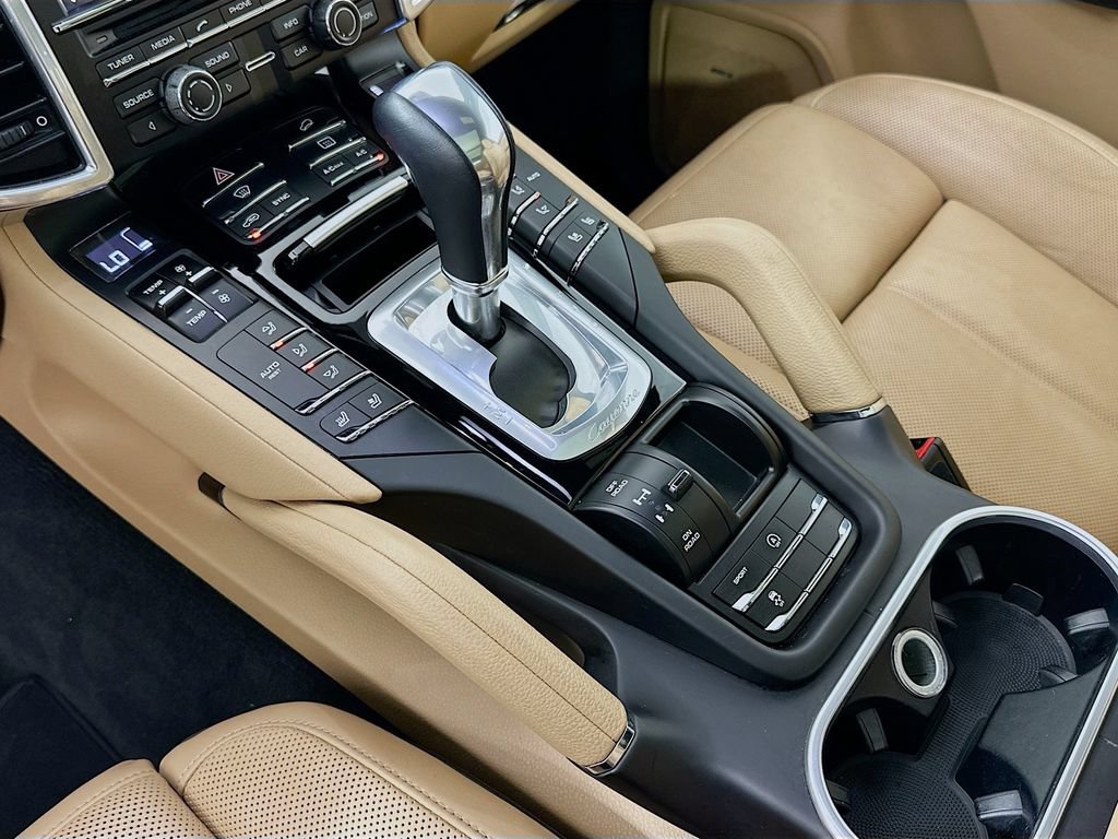 Used 2016 Porsche Cayenne AWD/4WD image 17