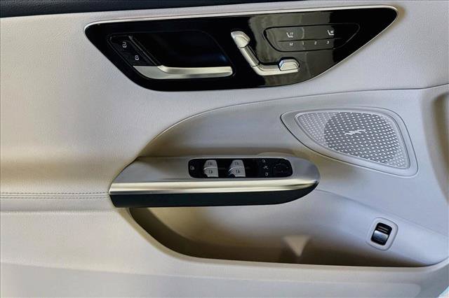 Used 2024 Mercedes-Benz C 300 Sedan image 17