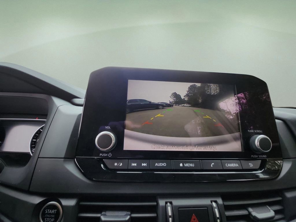 Used 2023 Nissan Pathfinder S image 19