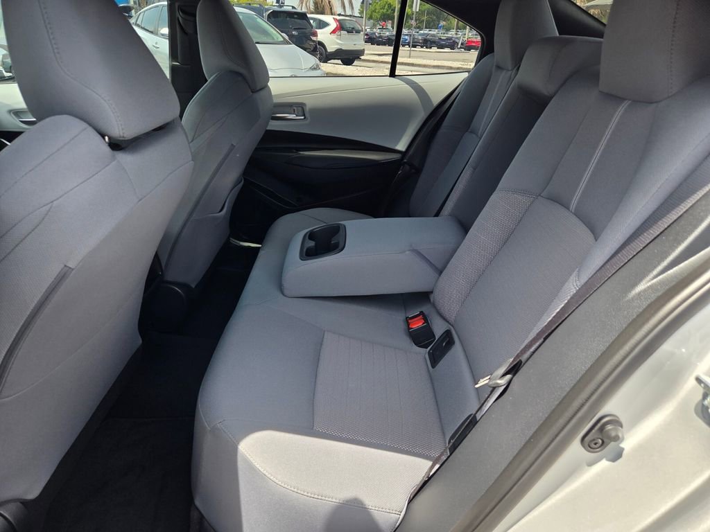 Used 2020 Toyota Corolla SE FWD image 6