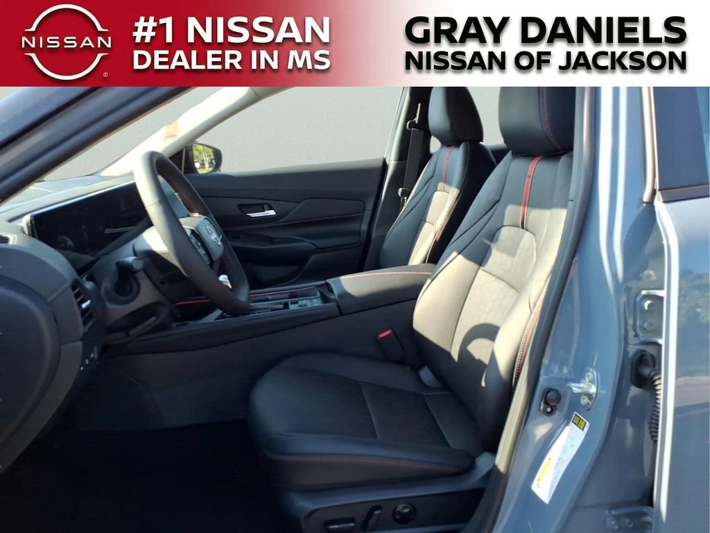 New 2026 Nissan Sentra SR w/ SR Premium Package FWD image 23