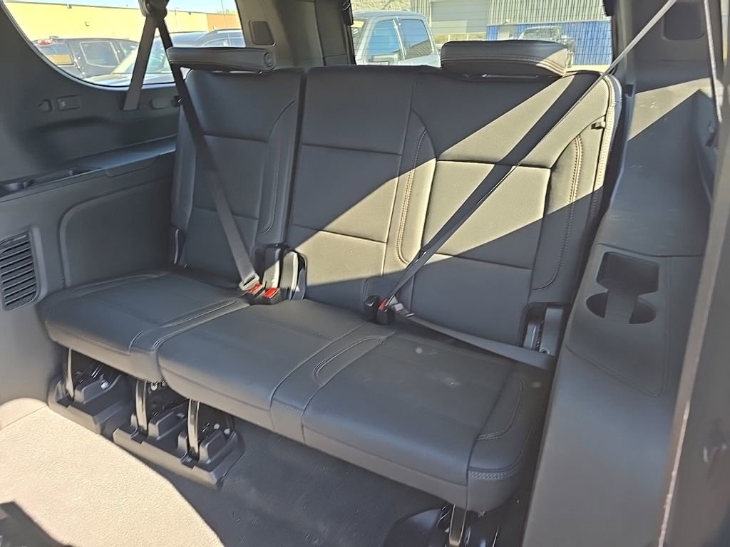 Used 2025 Chevrolet Suburban High Country w/ Sun And Tow Package AWD/4WD image 21